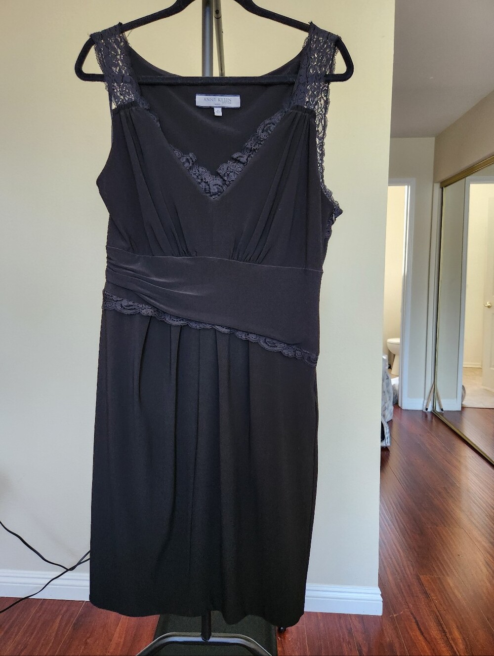 Anne Klein Black Lace-Trim V-Neck Midi Dress NWOT Size 14